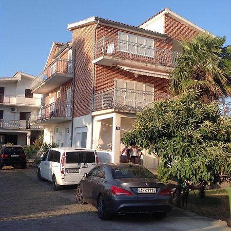 Apartments More Pirovac Luaran gambar
